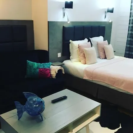 Monet Hotel